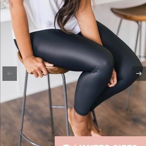 ZYIA black metallic LNT NWOT